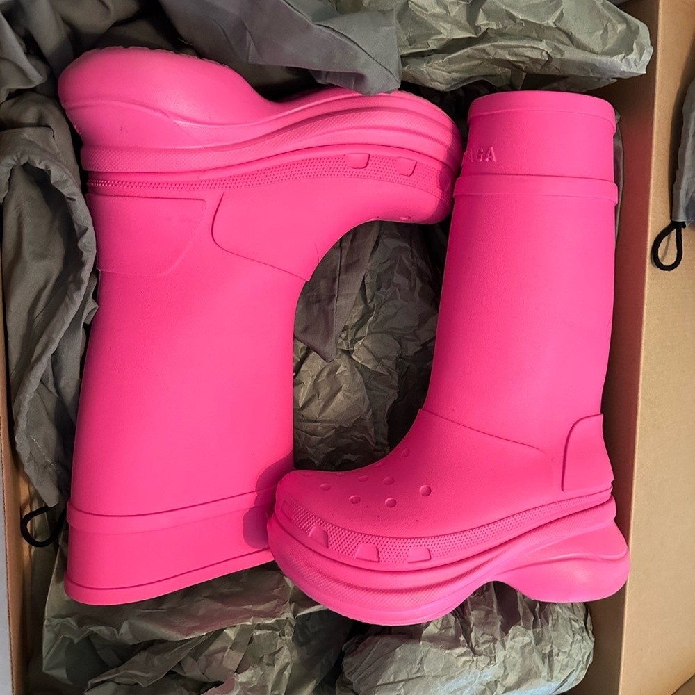 Balenciaga Pink Authentic Winter & Rain Boots - Picture 5 of 10
